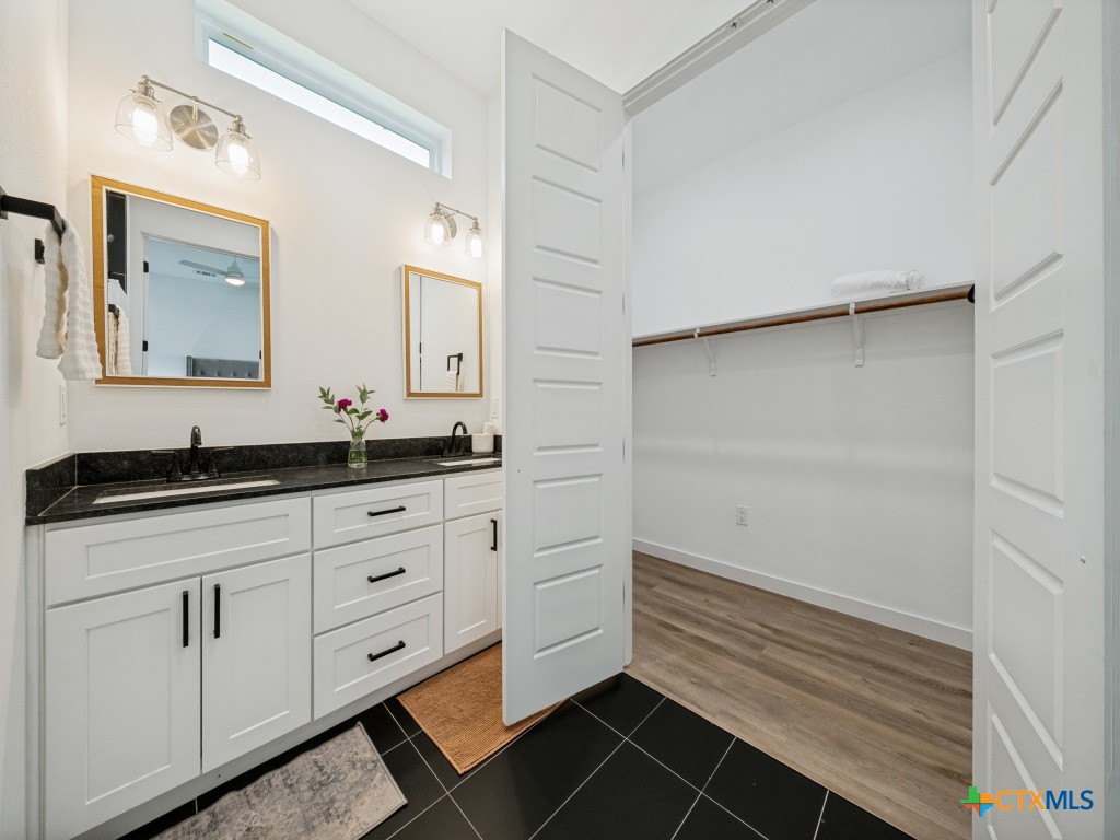 307 Ellis Street Property Photo 16