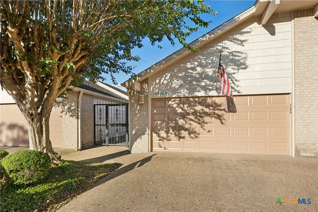 10900 Crown Colony Drive C Property Photo 7
