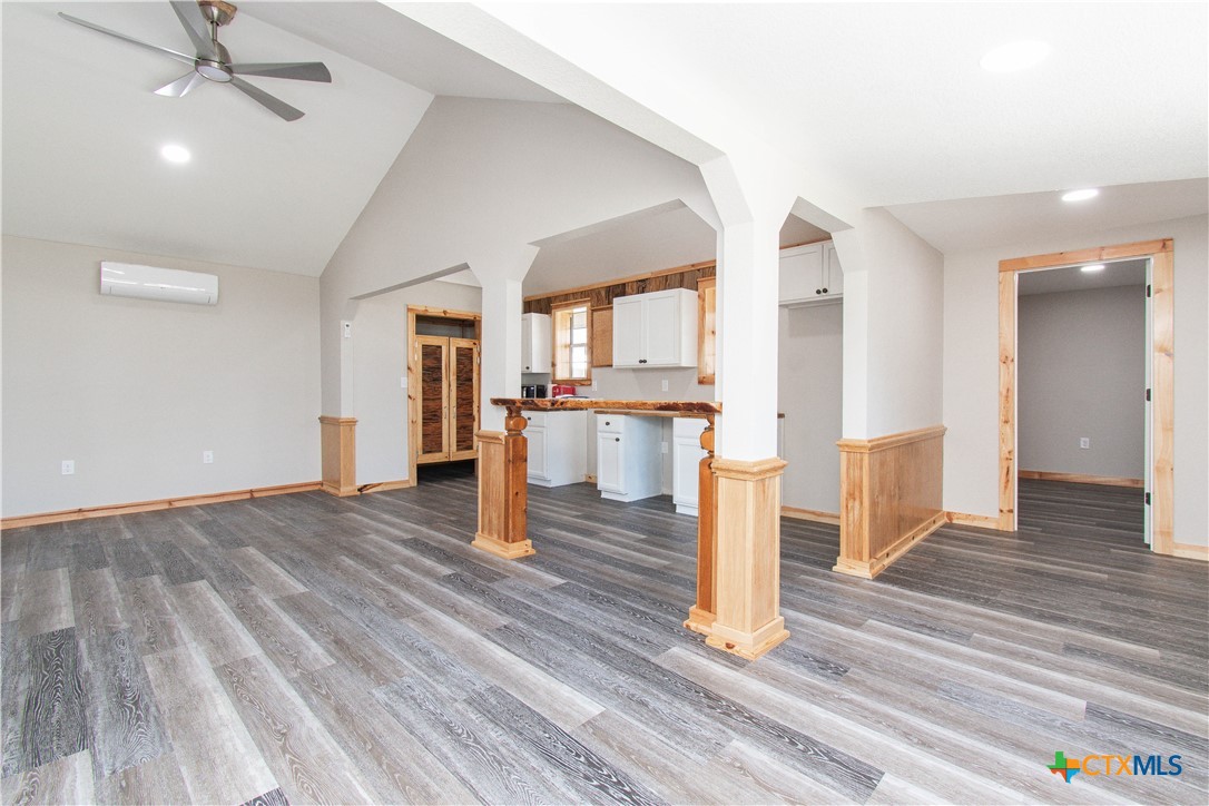 3 E Avenue Avenue Property Photo 2