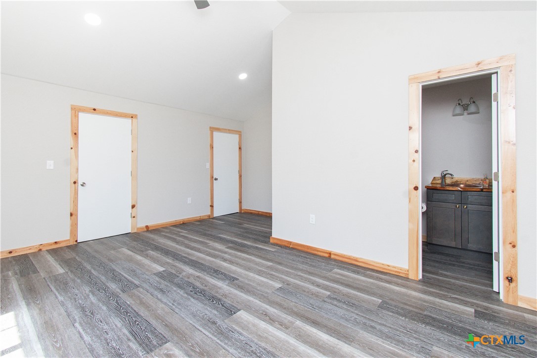 3 E Avenue Avenue Property Photo 8
