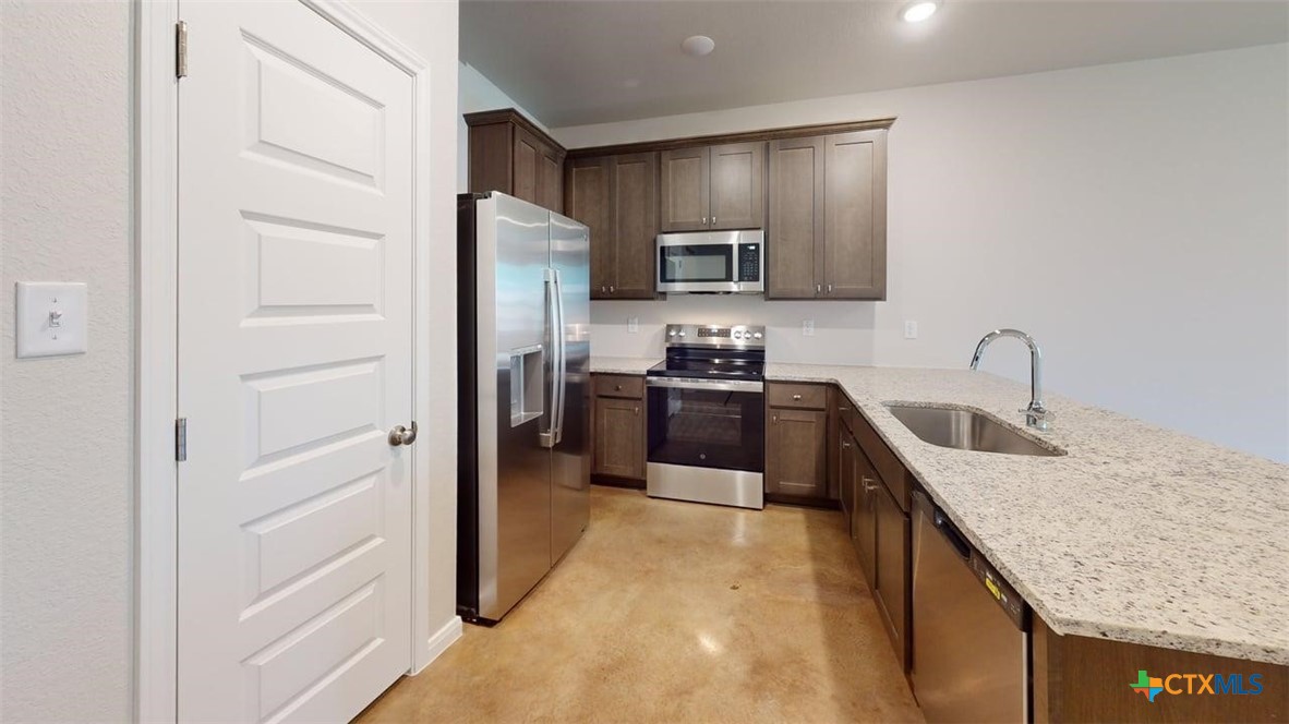 2906 Quail Ridge Lane B Property Photo 5