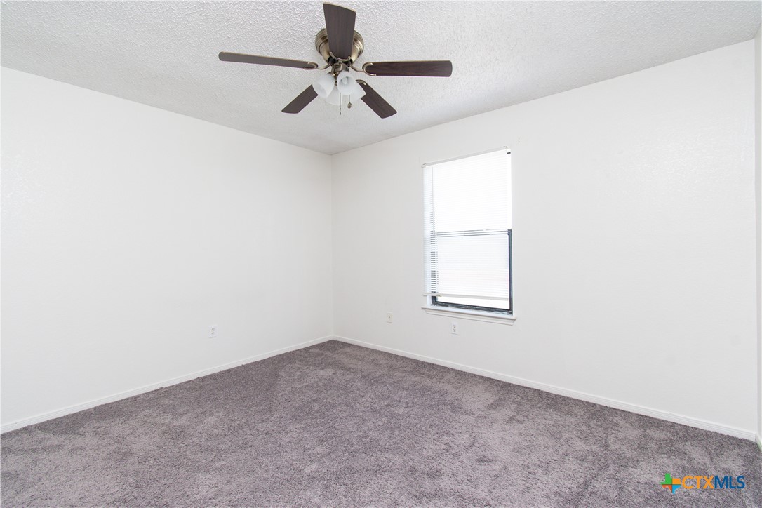 142 Wolf Road D Property Photo 6