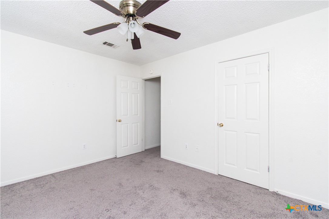 142 Wolf Road D Property Photo 7