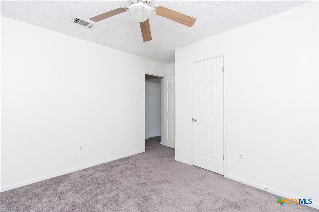 142 Wolf Road D Property Photo 12