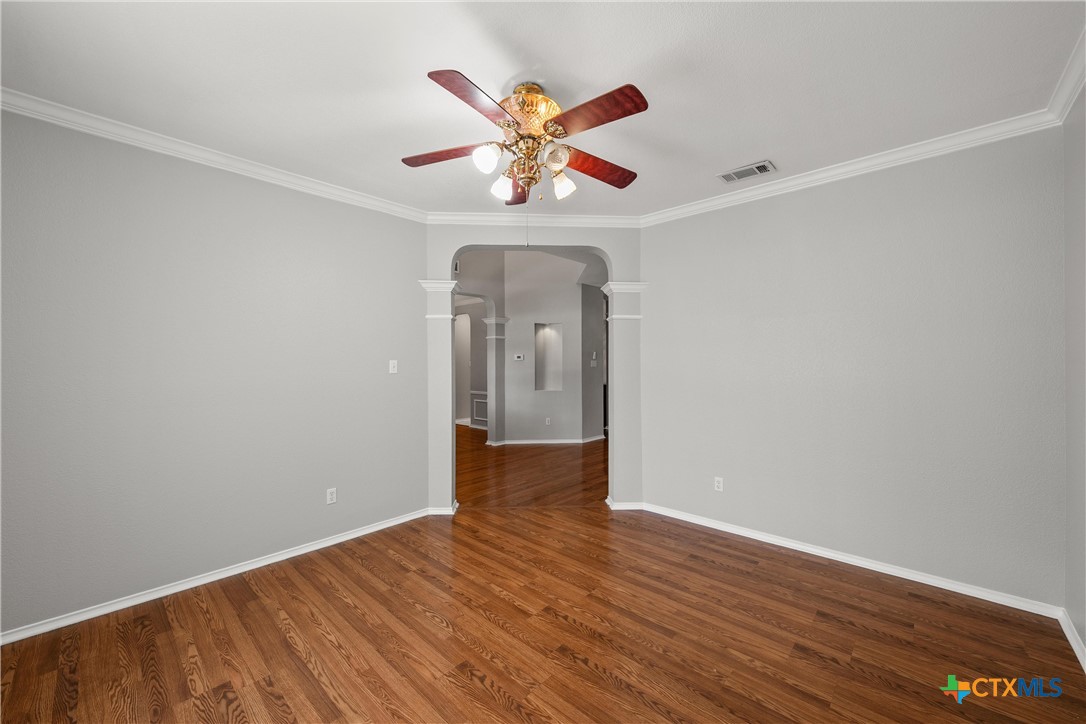 570 Crossland Drive Property Photo 8