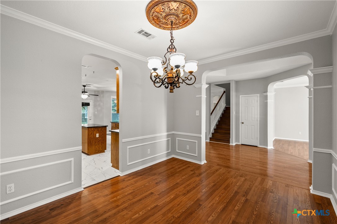 570 Crossland Drive Property Photo 10