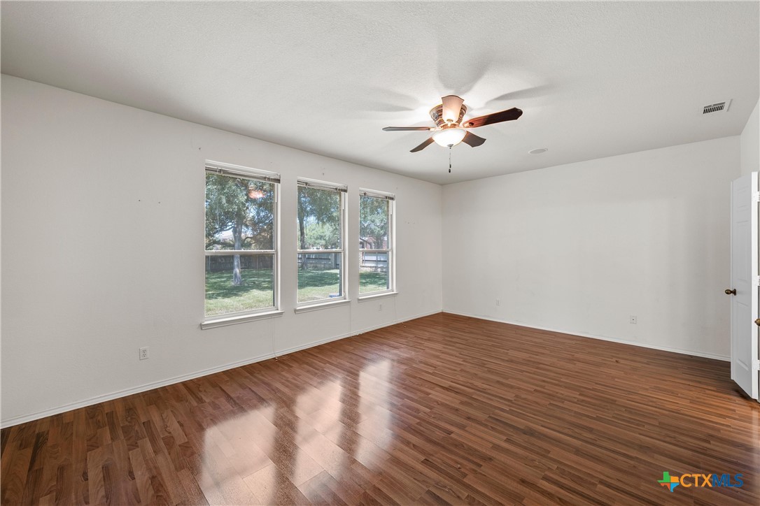 570 Crossland Drive Property Photo 23