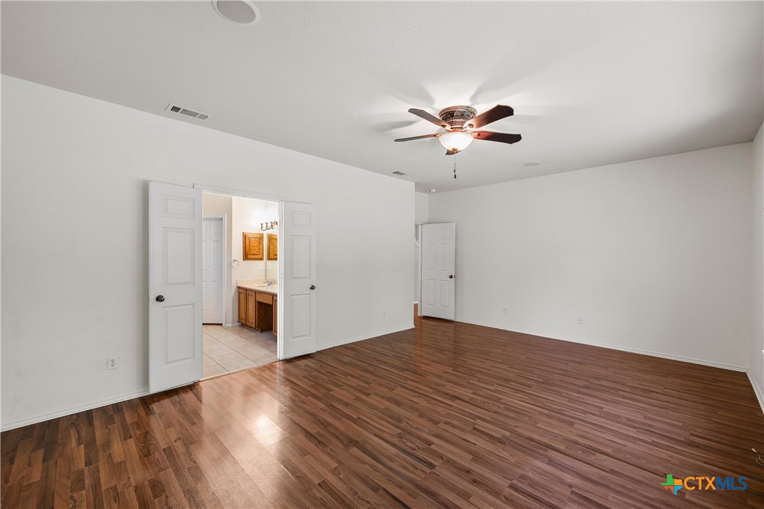 570 Crossland Drive Property Photo 24