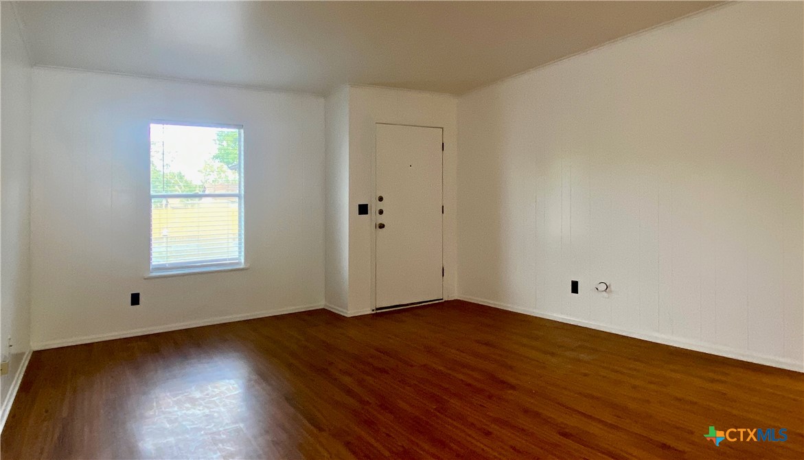505 Buttercup 507 Property Photo 2