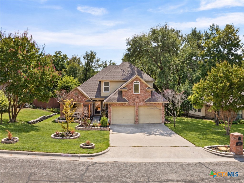 413 Hallmark Circle Property Photo 1