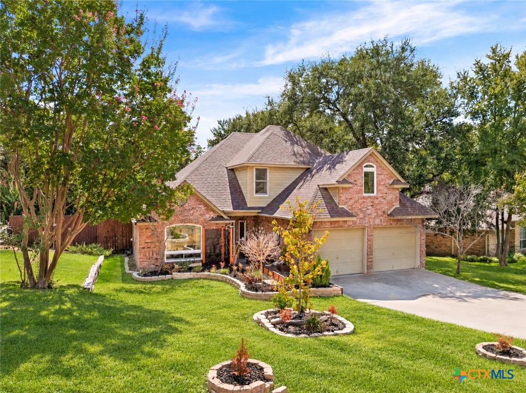 413 Hallmark Circle Property Photo 1