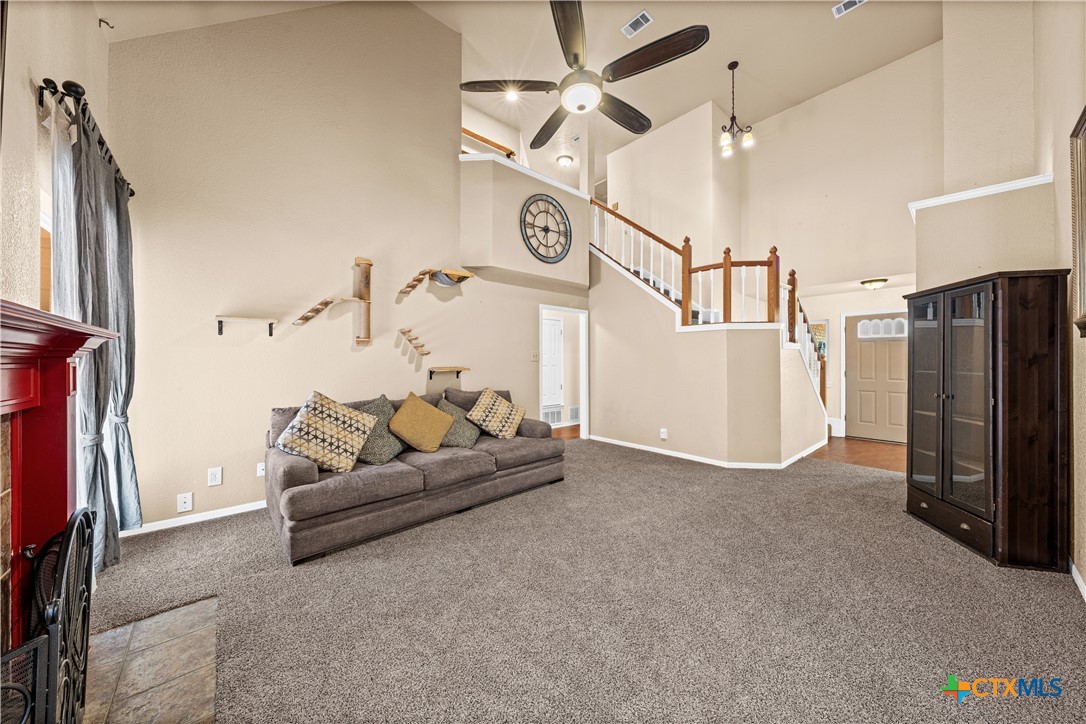 413 Hallmark Circle Property Photo 10