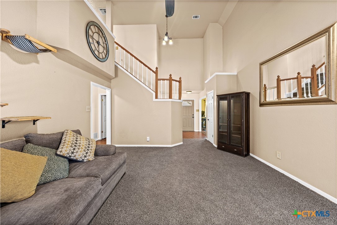 413 Hallmark Circle Property Photo 11