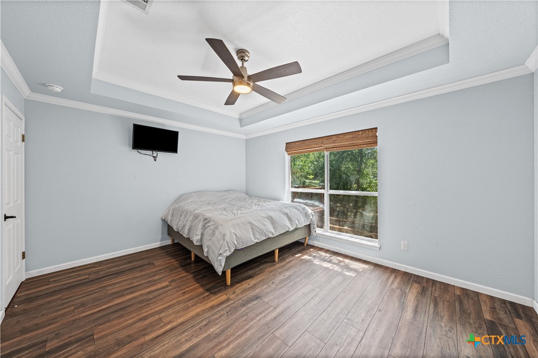 413 Hallmark Circle Property Photo 16