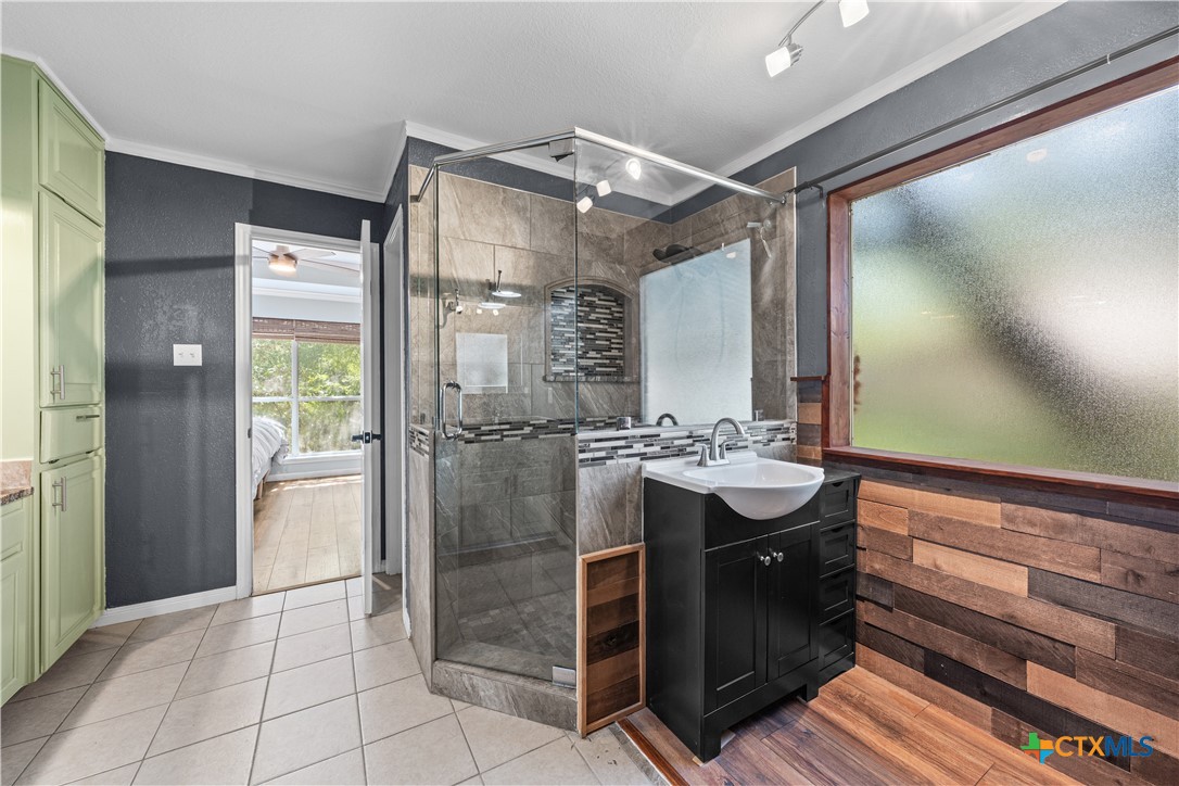 413 Hallmark Circle Property Photo 19