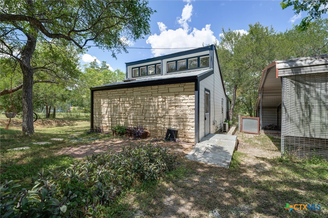 150 Lakeview Drive Property Photo 1