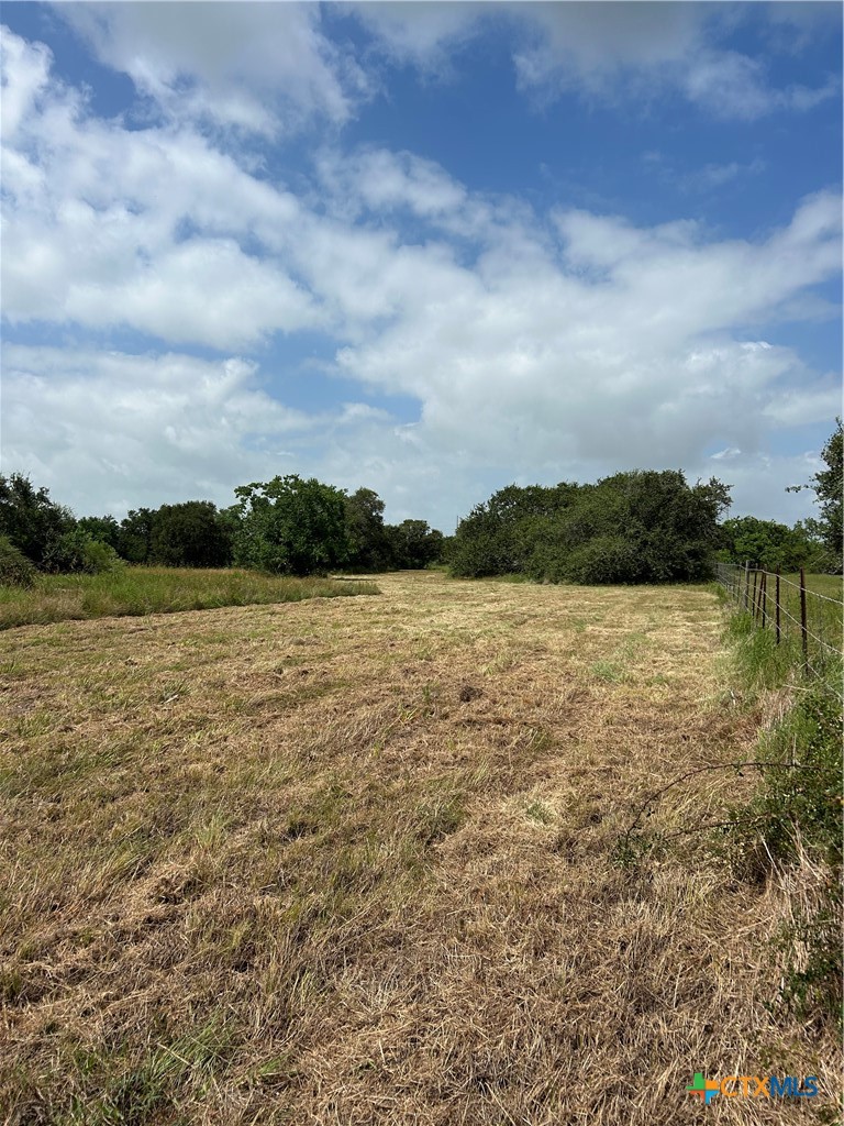 176 Loop Road Property Photo 5