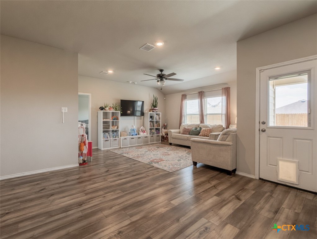 7108 N Guadalupe Road Property Photo 22