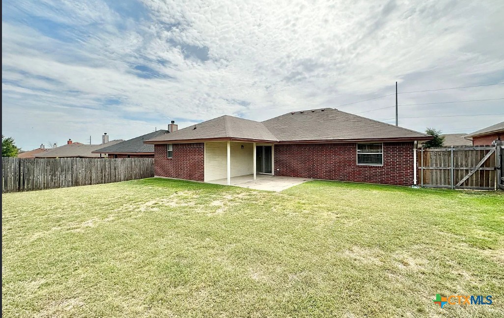 4405 Hondo Drive Property Photo 2