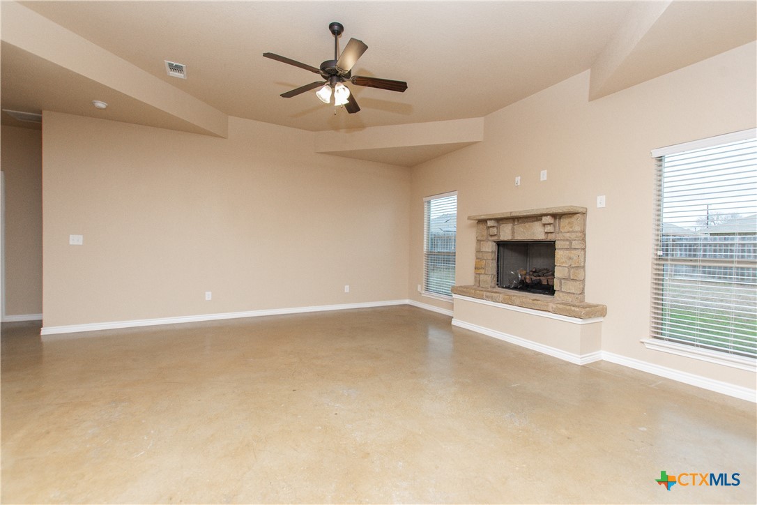 103 W Libra Drive Property Photo 2