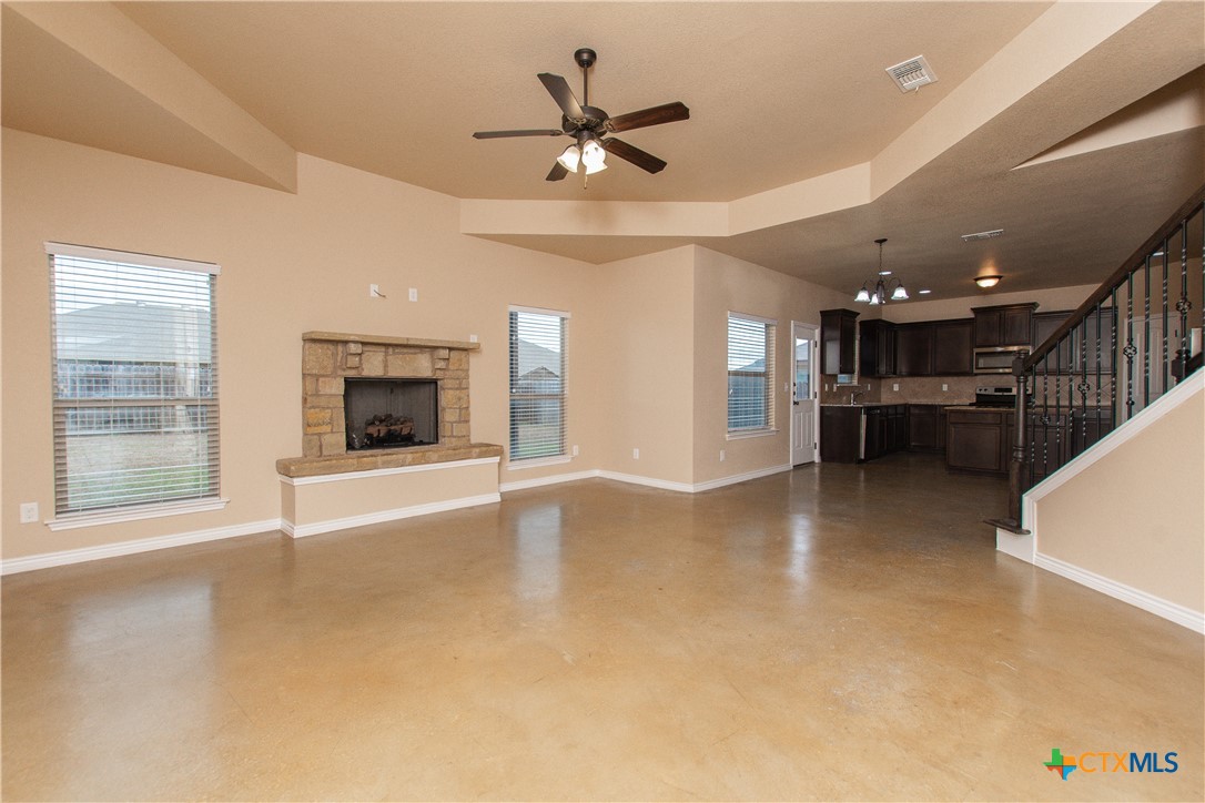 103 W Libra Drive Property Photo 3