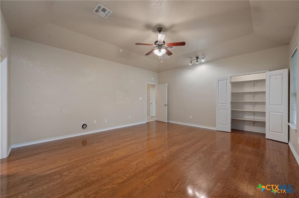 686 Benchmark Trail Property Photo 14