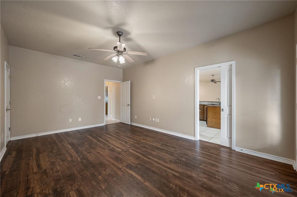 686 Benchmark Trail Property Photo 20