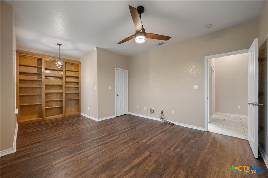 686 Benchmark Trail Property Photo 22