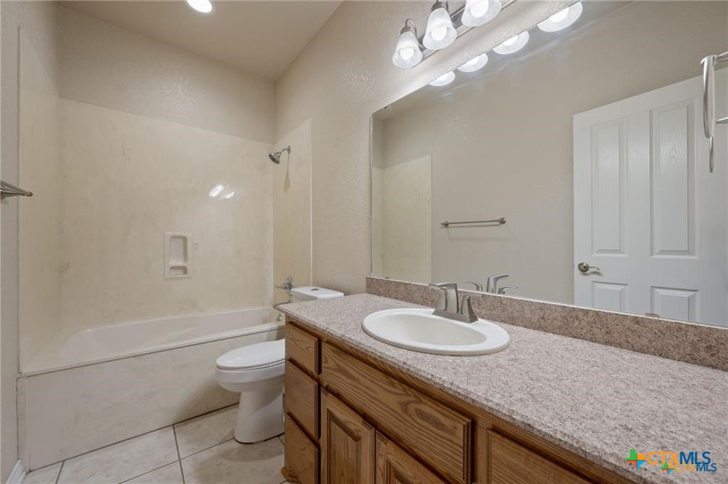 686 Benchmark Trail Property Photo 23