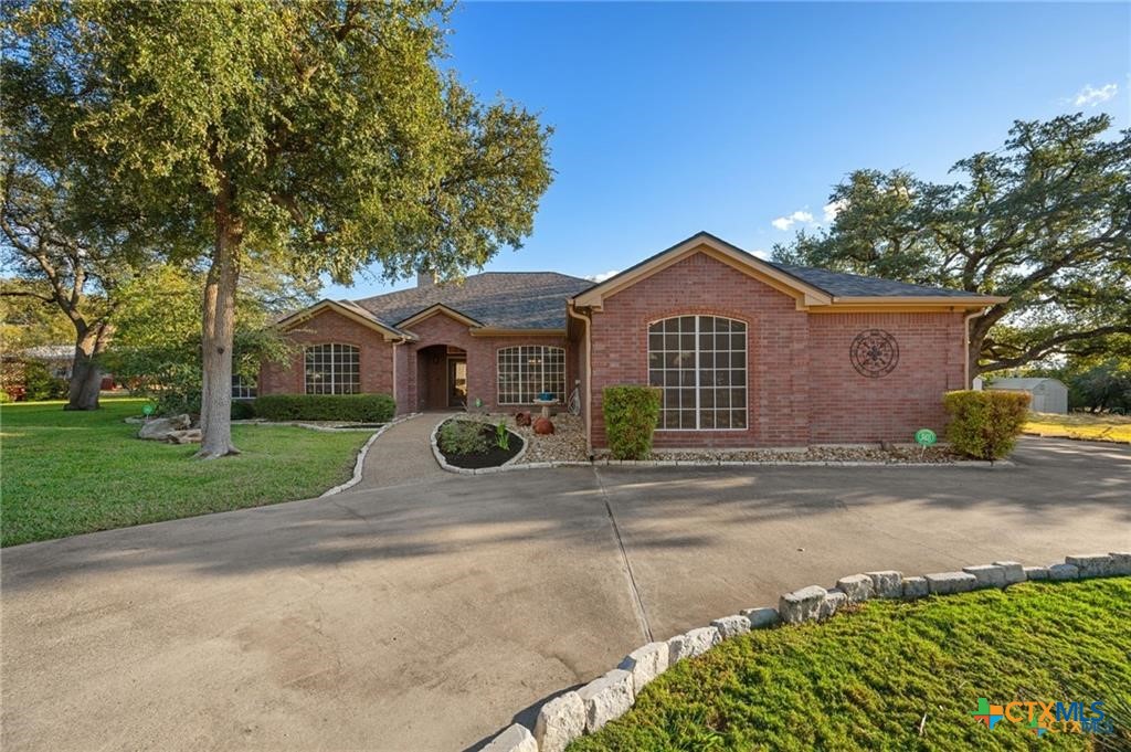 686 Benchmark Trail Property Photo 43