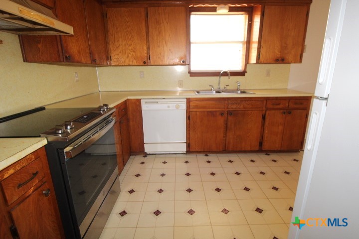 1603 Hughes Avenue Property Photo 5