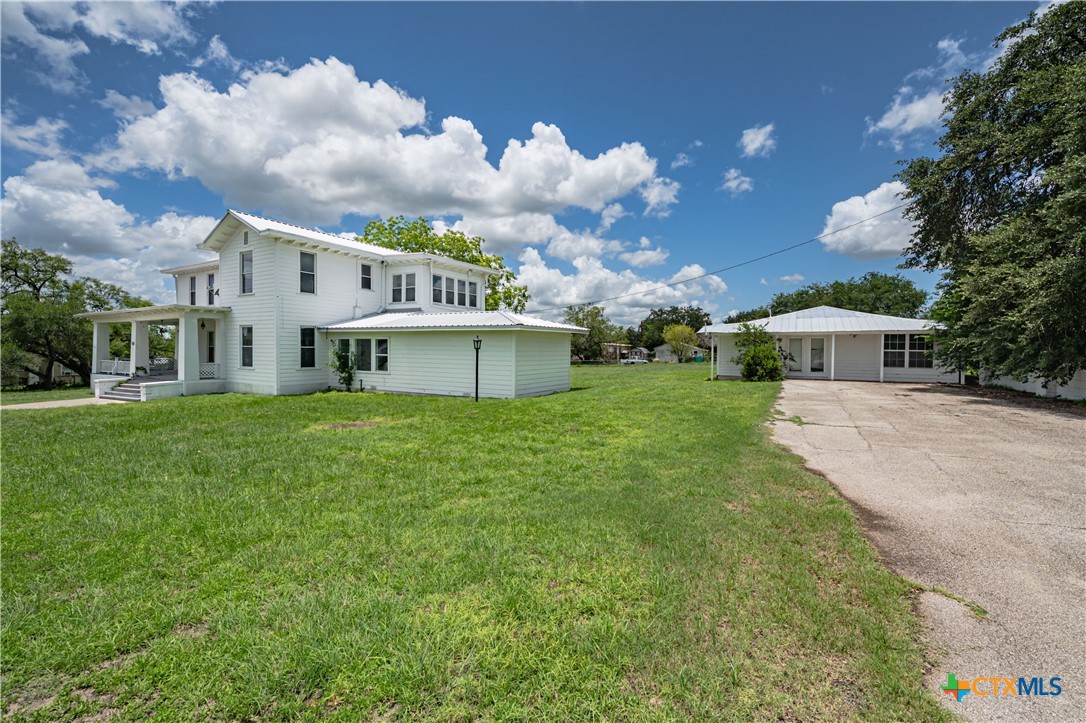 519 Fm 623 Property Photo 1