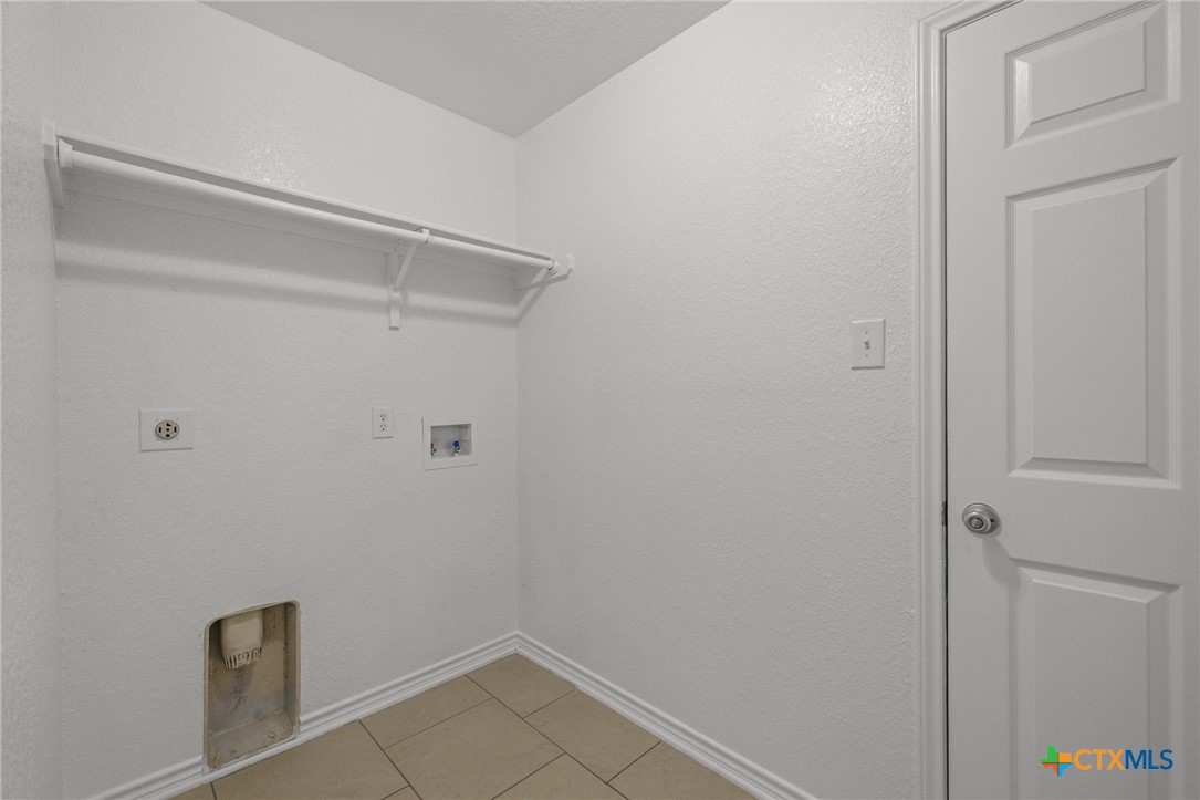 3601 Barbed Wire Drive Property Photo 27