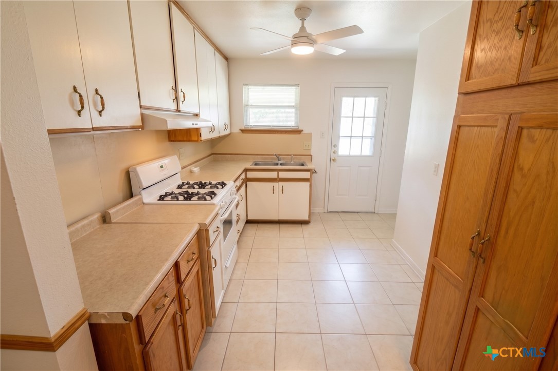 606 S 3rd Street Property Photo 2
