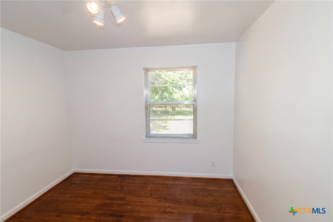 606 S 3rd Street Property Photo 8