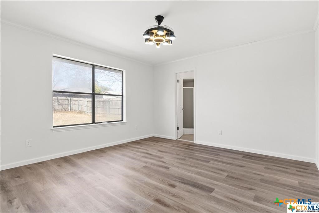 1907 Moonlight Drive Property Photo 11