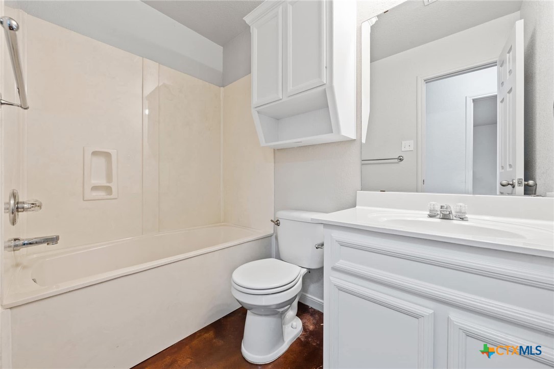 3749 W Amity Road A Property Photo 11