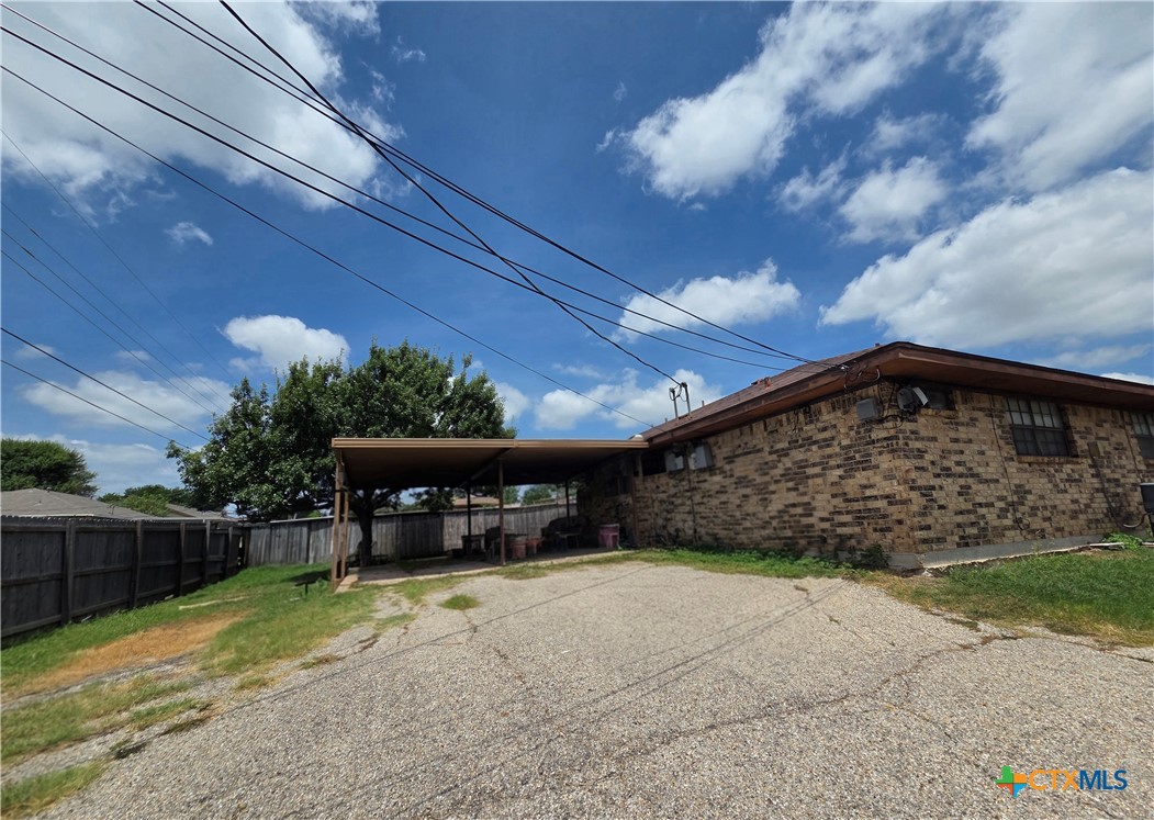 2409 Patrick Henry Street Property Photo 2