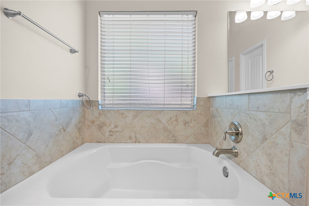 5510 Juno Drive Property Photo 17