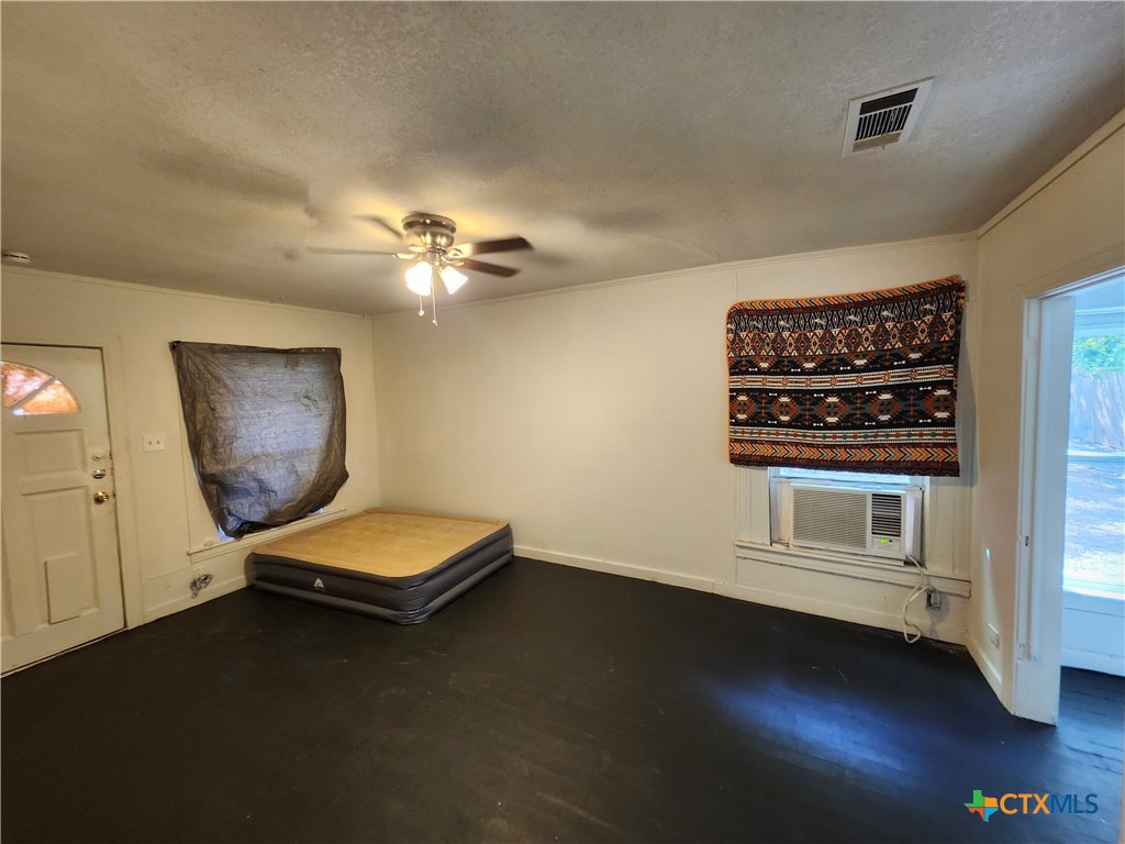 1114 S 2nd Street Property Photo 9
