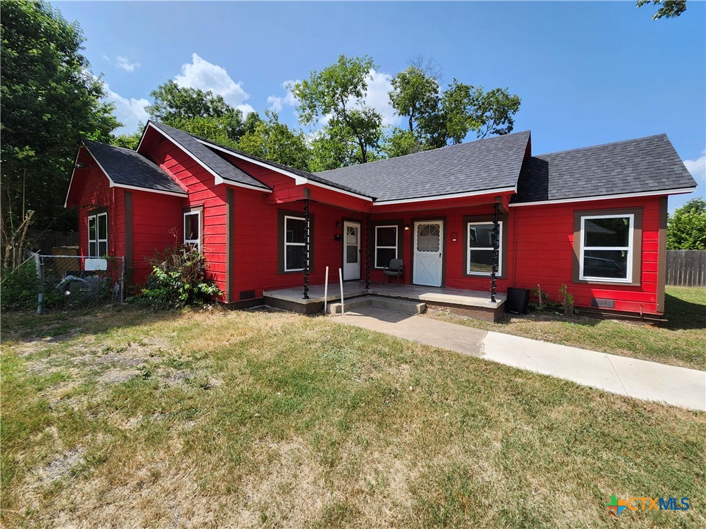 1116 S 2nd Street Property Photo 3