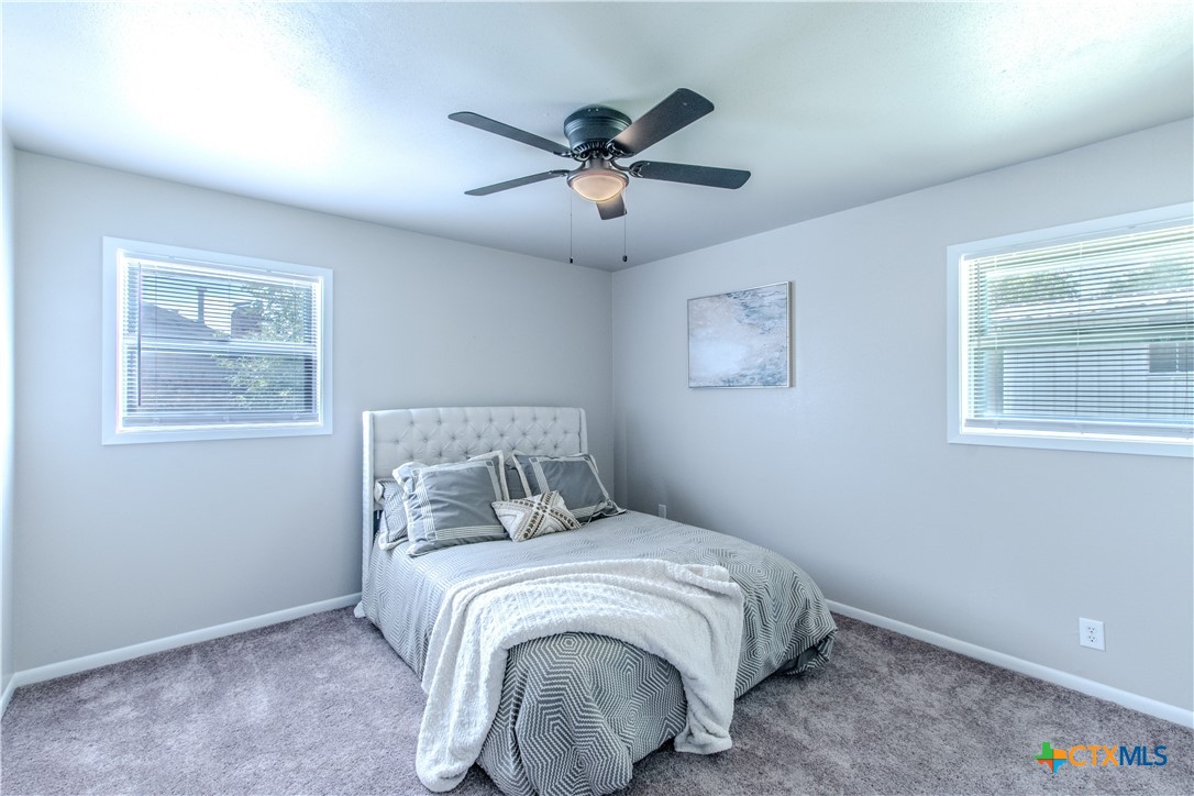 213 E Upshaw Avenue Property Photo 16