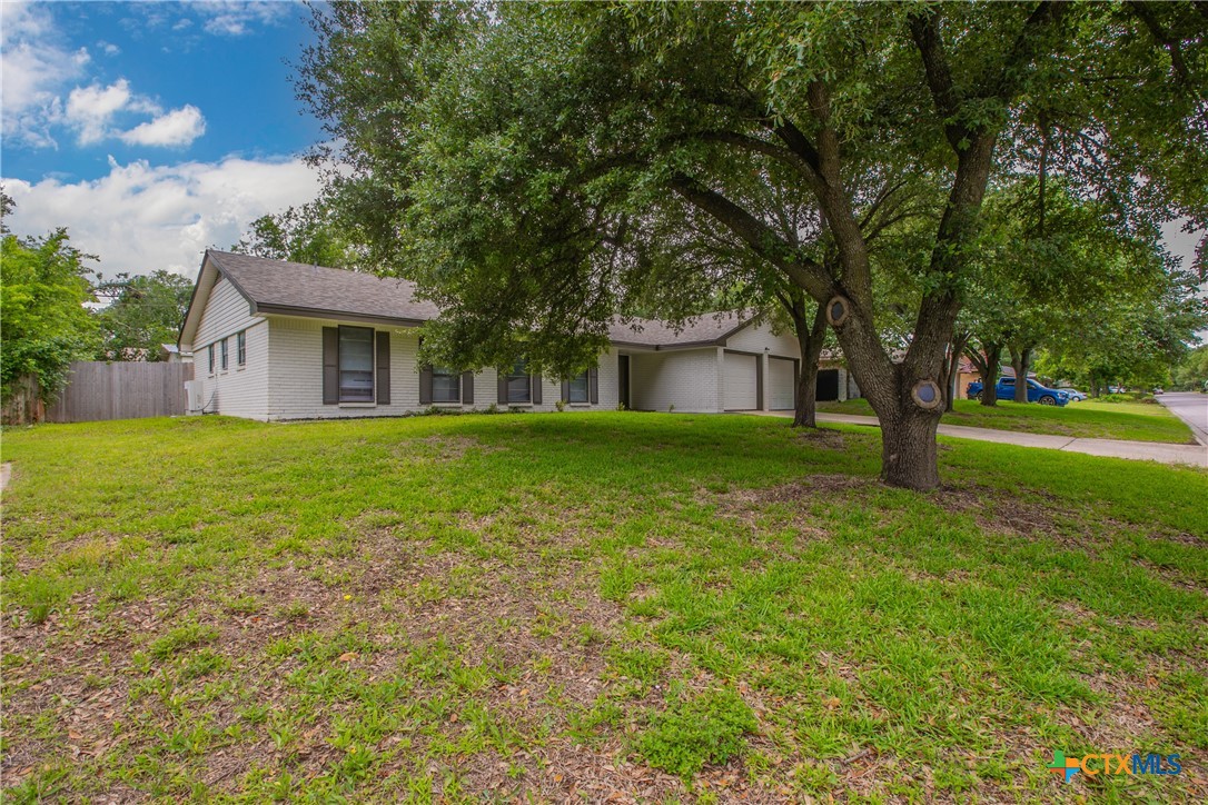 213 E Upshaw Avenue Property Photo 21