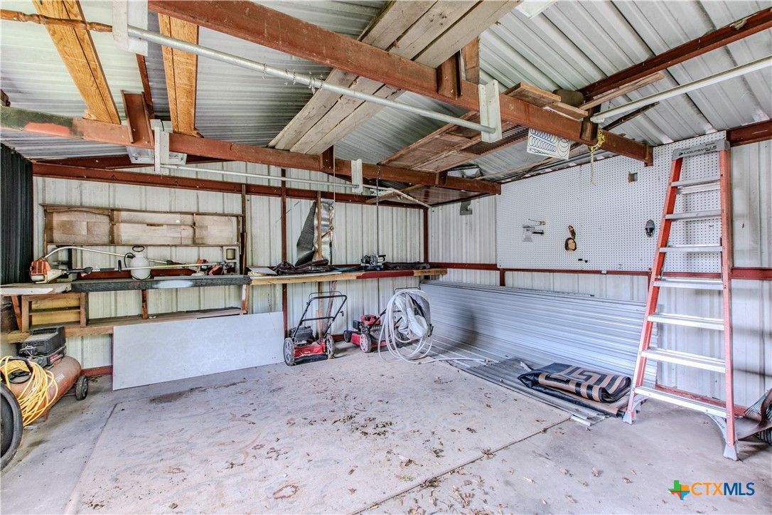 213 E Upshaw Avenue Property Photo 22