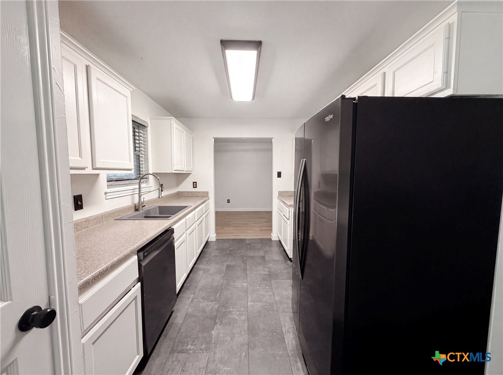 2505 Lain Drive Property Photo 2
