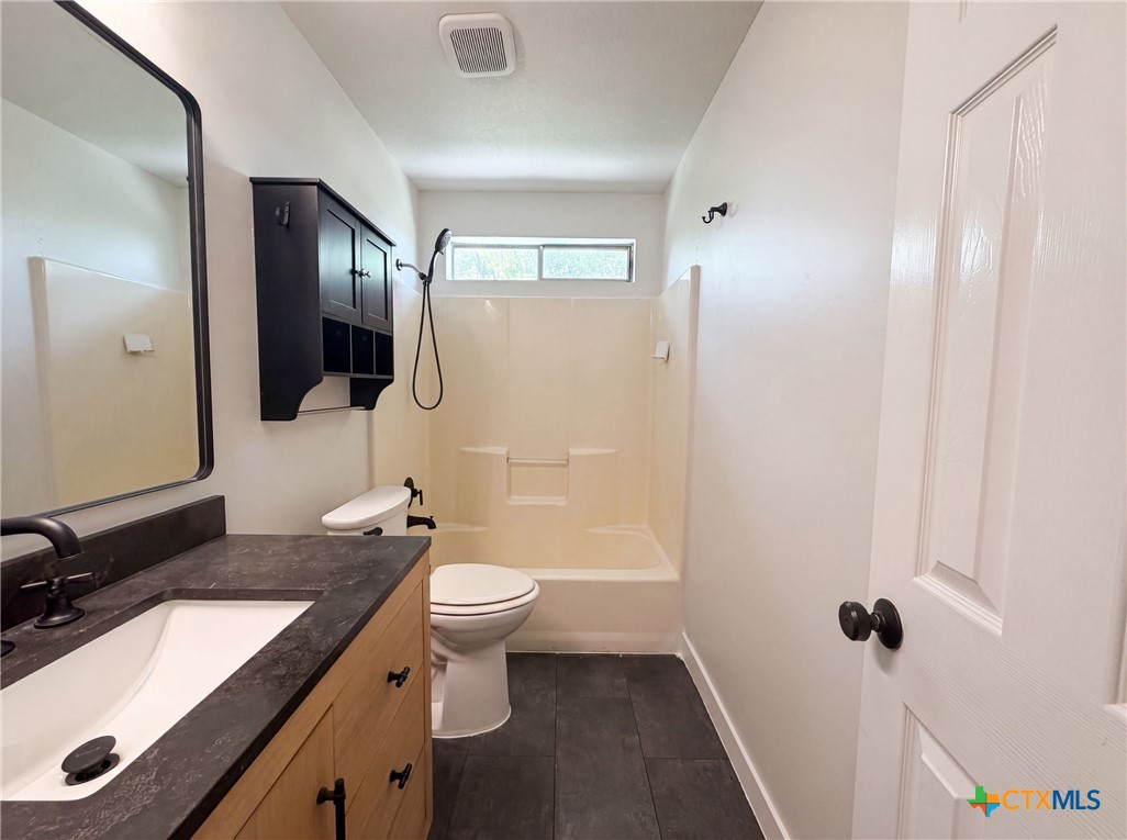 2505 Lain Drive Property Photo 12