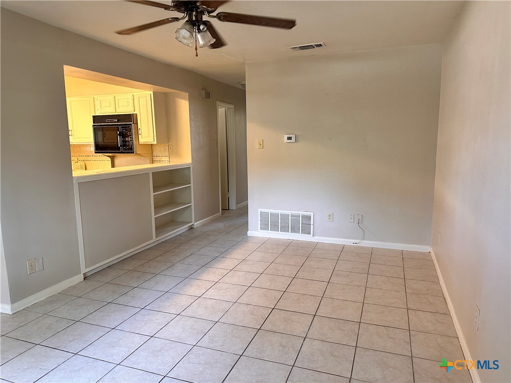 1009 Hazelton Street Property Photo 2