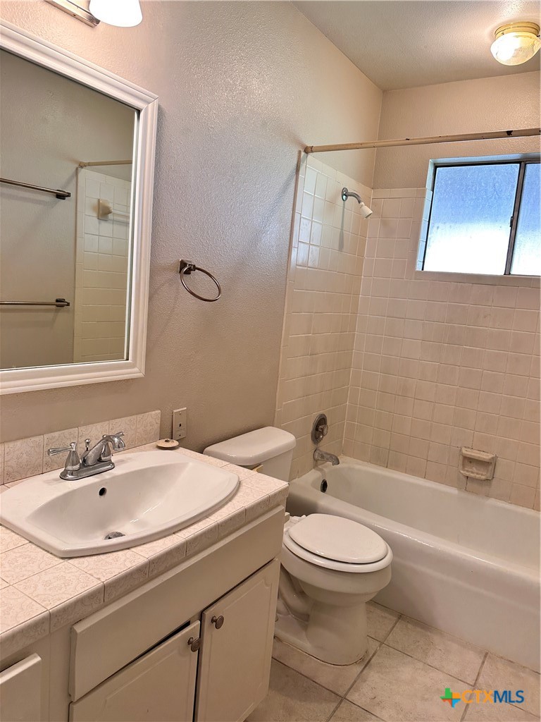 1009 Hazelton Street Property Photo 4
