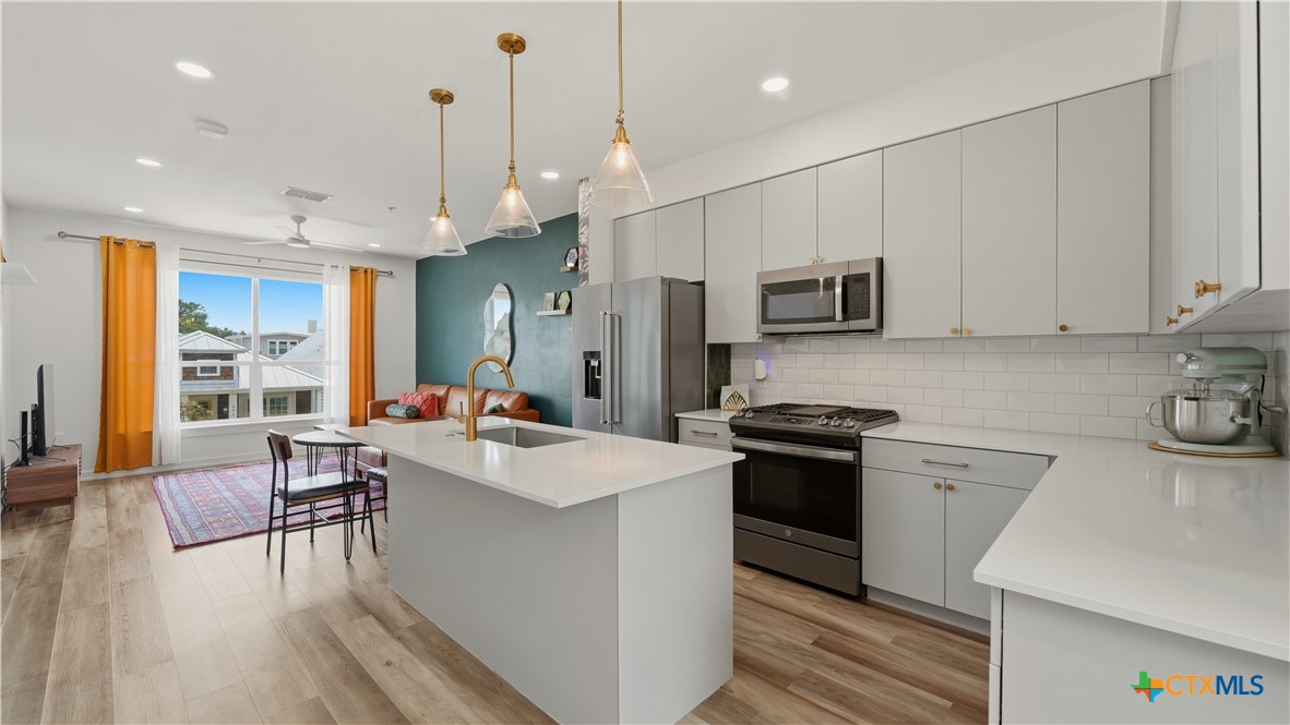 653 Stadtbach Street Property Photo 1