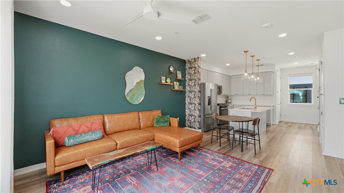 653 Stadtbach Street Property Photo 2